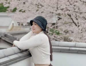 Aye Wutyi Thaung Instagram - Stay close to nature 🌸🌸🌸#nara #sakurablossom #2023