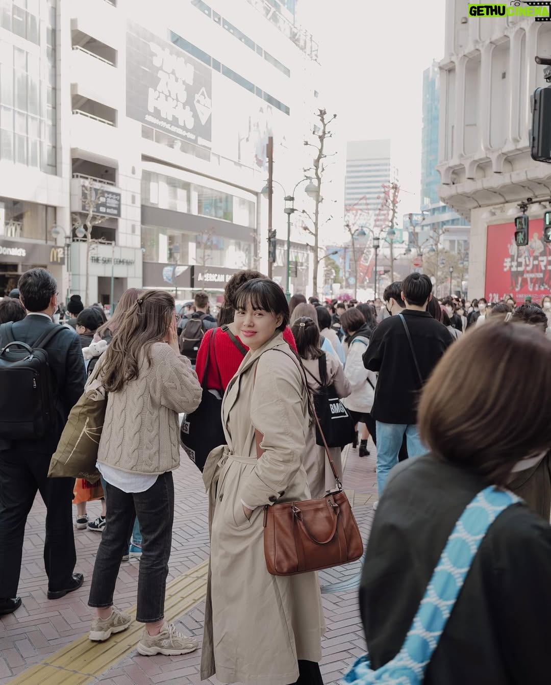 Aye Wutyi Thaung - 3.3K Likes - Hello Sakura 🌸🌸🌸