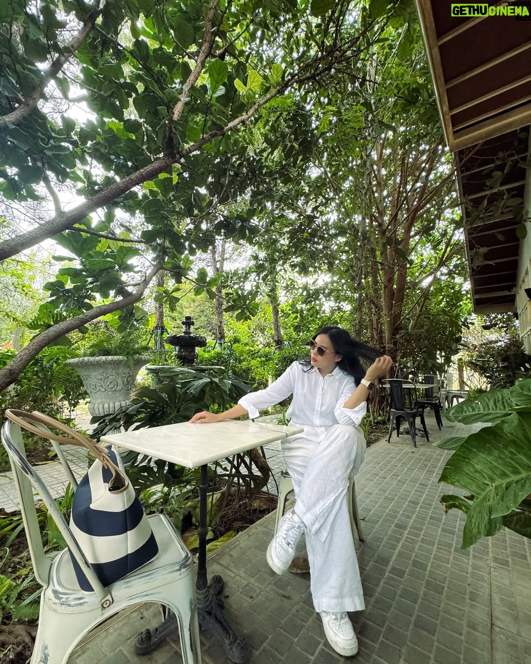 Aye Wutyi Thaung - 2.3K Likes - I’m in love with nature 🩵🩵🩵