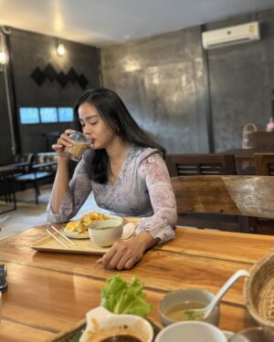 Aye Wutyi Thaung Instagram - In love with food #cravingsatisfied #myanmarfood #ootd