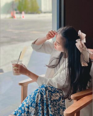 Aye Wutyi Thaung Instagram - သတိရနေရော