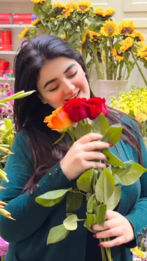 Ayesha Pervez Instagram - Roses ❤️