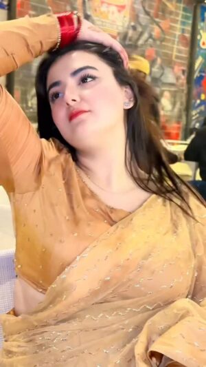 Ayesha Pervez Instagram - Bukhar 😍