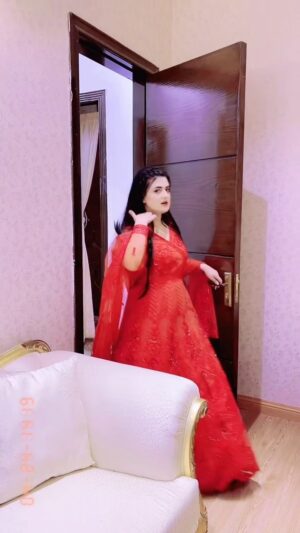 Ayesha Pervez Instagram - @akbaraslamcollection 
@event_crest
@asia_beautylounge