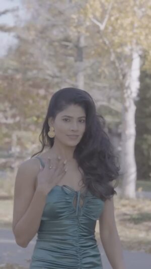 Ayra Bansal Instagram - Sanam Teri Kasam ❤️🔥💝🍁✨
.
#ayrabansal #ayrastar #trendingreels #newreels #reels#instagramreels#transition#explore #explorepage#tranding #reef2reef #sad #lovequotes #trending #reelitfeelit #trendingsongs