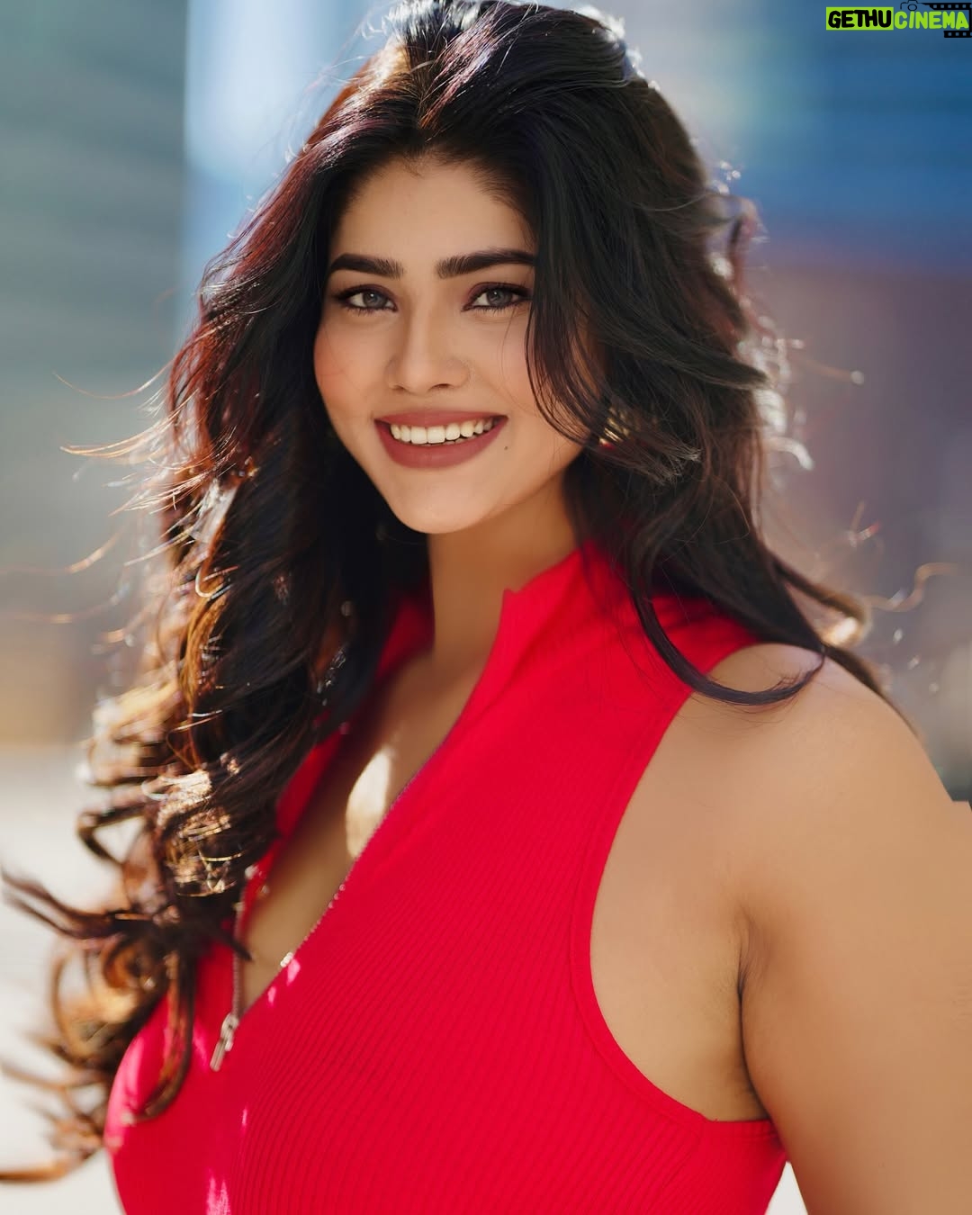 Ayra Bansal - 97.4K Likes - I believe in myself.My first success! That is it! 
#ayrabansal #style #instalike #newpost #virałpost 
Style by @ayraaartii 
Photography @avmediaworld 
Wearing  @zara