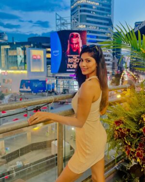 Ayra Bansal Instagram - Chasing dreams and making memories……
📸 @nitesh00280
.
#ayrabansal #treveling #toronto_insta #canada #ayrastar #trending #newpost