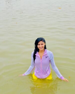 Ayra Bansal Instagram - A once-in-a-lifetime experience! Immersing myself in the spiritual splendor of Mahakumbh Mela in Prayagraj. The Maha Kumbh is a form of Poorna Kumbh which is held once in 144 years. Words fall short to describe the feeling of taking a holy dip at the Triveni Sangam during the Mahakumbh . Standing at the confluence of the Ganga, Yamuna, and Saraswati, I felt an indescribable sense of peace and gratitude, as if the sacred waters were washing away not just physical impurities but every worry and burden within.
This is more than a tradition; it’s a spiritual awakening, a moment where you connect with the divine and with yourself. I could feel the energy of countless devotees all united by faith and hope, which made the experience even more powerful.
I am so grateful to be a part of this incredible journey, surrounded by the beauty of our culture and spirituality. This snan has left me feeling rejuvenated, humbled, and more connected to my roots than ever before.
#MahakumbhJourney #TriveniSangam #HolySnan
#FaithAndDevotion #SacredWaters #SpiritualVibes
#JourneyToDivinity #SoulCleansing
#KumbhMela #Prayagraj #SpiritualAwakening#MahakumbhMela#GangesRiver#SpiritualJourney#KumbhMela #SpiritualGrowth#MahakumbhMela #Prayagraj #FestivalVibes #ayrabansal #newpost #prayagraj2025