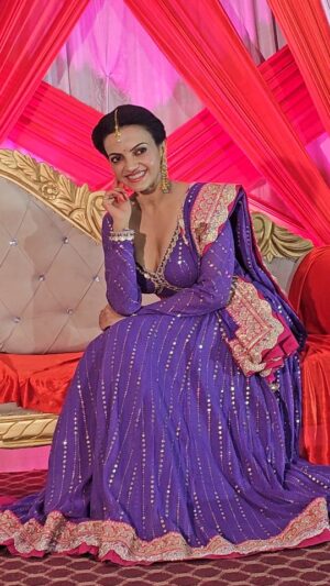 Ayra Sharma Instagram - Lehenga wali smile 😁💜