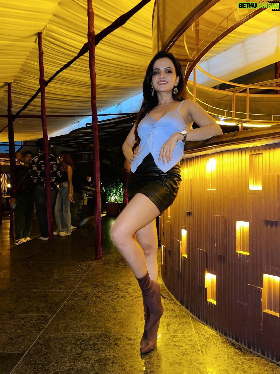 Ayra Sharma - 3 Likes - Hit the gym. Avoid drama. Smell nice. Make money. Level up your circle. Talk less. Pray more. Think highly of yourself ❤️