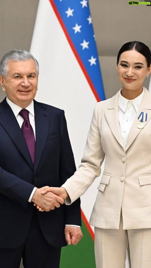 Aysanem Yusupova - 64.9K Likes - Bugun tarixiy kun boldi “Kelajak bunyodkori” medali davlat mukofoti bilan shahsan muhtaram Prezidentimiz taqdirladilar.  Yuksak etibor va etirofdan boshim osmonga yetti. Biz yoshlar ishonchingizni albatta oqlaymiz @mirziyoyev_sh 🇺🇿