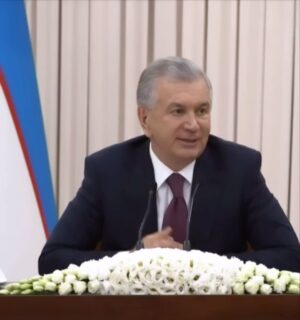 Aysanem Yusupova Instagram - Yuksak etibor va hurmat uchun tashakkur ota! 🇺🇿@mirziyoyev_sh
#mirziyoyev #shavkatmirziyoyev #uzbekiston