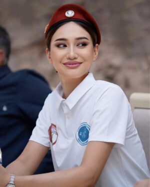 Aysanem Yusupova Instagram - Qalbimda shijoat shaxdim bor mening
Yurtimga sadoqat ahdim bor mening
Agar bir kuningga yarolsam vatan
Bag’ringda adosiz baxtim bor mening🇺🇿
#milliygvardiya