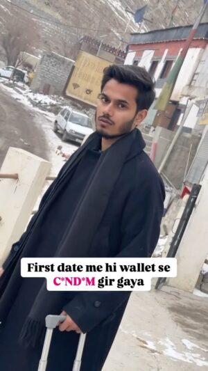Ayushi Shukla Instagram - Vo to birthday ke liye ballons the ! 🥲
.
.
.
.
#relatablememe #relationshipmeme
