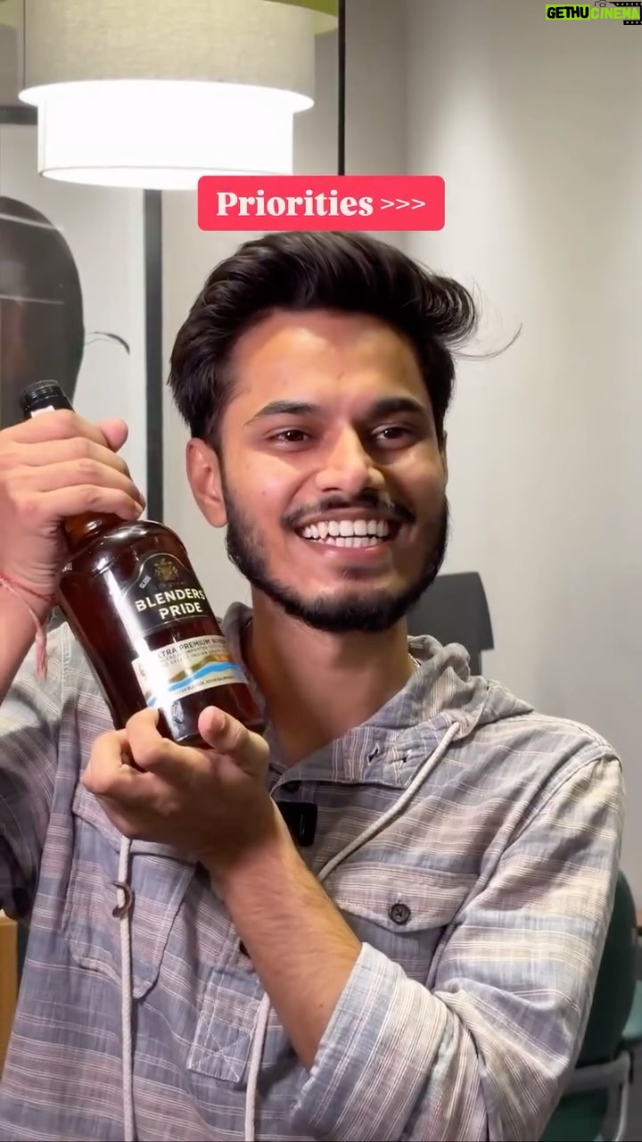 Ayushi Shukla - 377.3K Likes - Bhaari blunder hogya ji 🥲
.
.
.
#relatablememe #desihumor