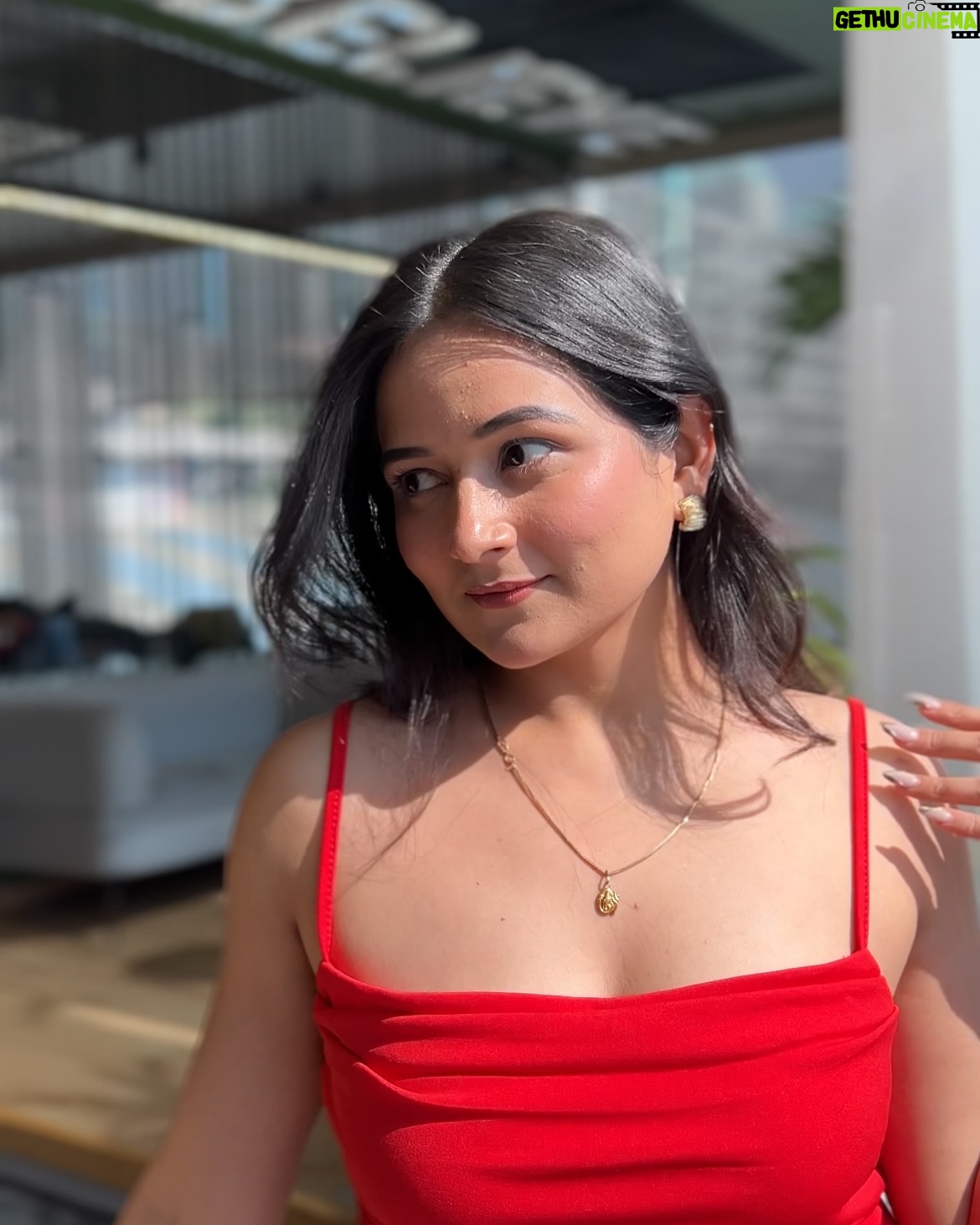 Ayushi Shukla - 53.2K Likes - Laal pari maidan khadi 🚩