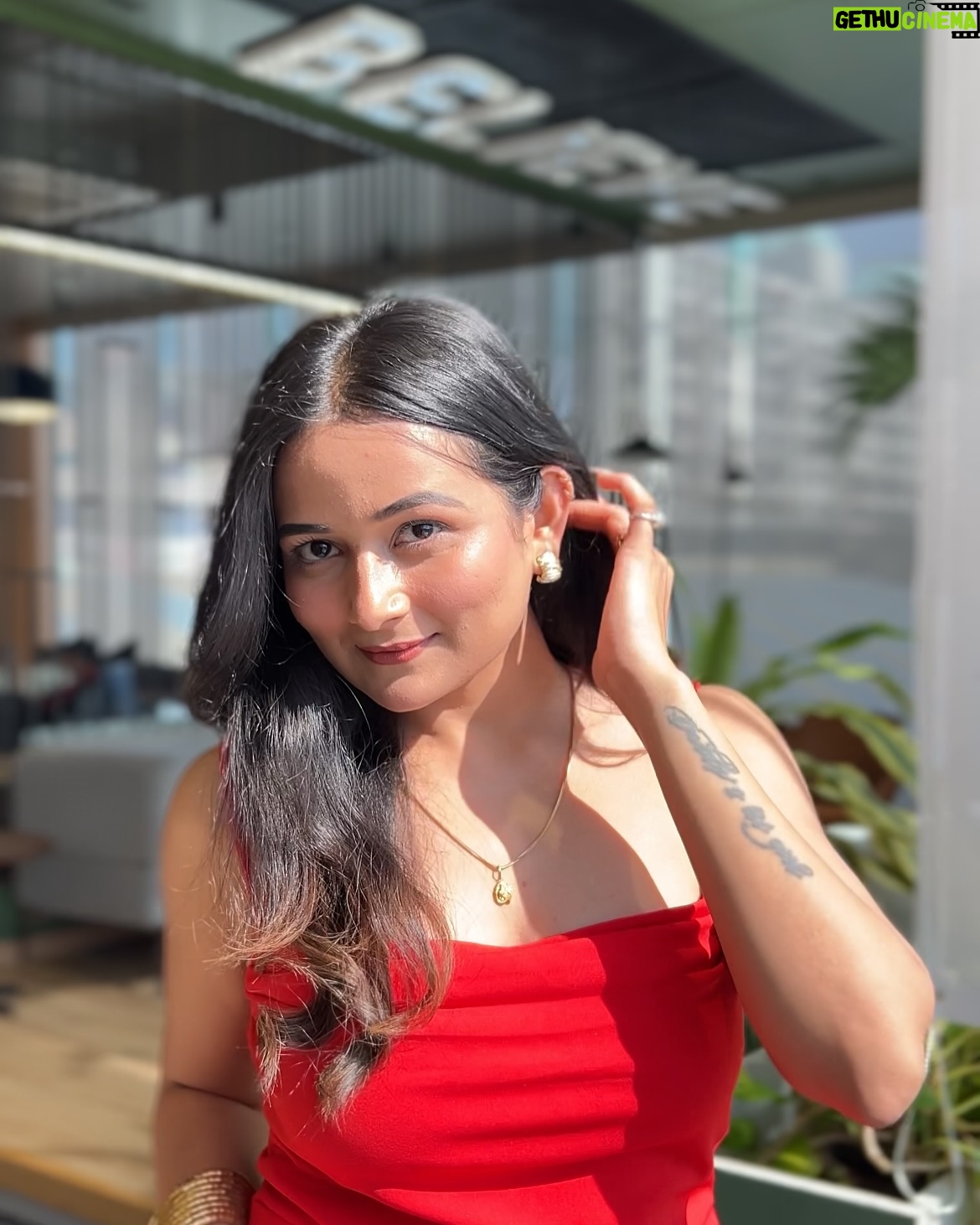 Ayushi Shukla - 53.2K Likes - Laal pari maidan khadi 🚩