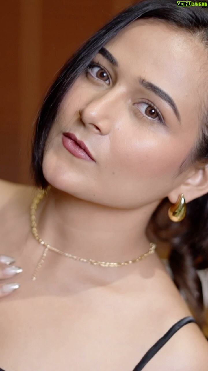 Ayushi Shukla - 108.2K Likes - Afeem to h ye song🙌🫶
.
Camera @himanshumalviyafilms 
edit @vyom_verman 
Dress @k_threes_fashionstore 
.
#transition #reels #afganiafeem
