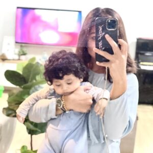 Azar Azmi Instagram - Mat ri ye
Maap le, mamiya kalau dengan saya,
Phone dia memang kelaut dalam 😂✌🏻
Esok mamiya call and reply sume texts yah
Good night dunia tipu-tipu 😂🙏🏻🤣
Saya mohon ampun dan maaf
Salah dan segala kekhilafan saya,
Semua yang terjadi pasti ada hikmah,
Banyak yang saya belajar,
Banyak yang menyedihkan,
Banyak juga yang terkilan,
But life must go on,
The moral of the story,
Yang ✔️ tetap ✔️
Dan ❌ tetap ❌
Firm with yourself
Don’t drag anything because ⏱is 🏆
We need to know
Which one is must
Which one is first
Which one is priority
Which one is compulsory
And which one is rubbish
Semoga setiap pengorbanan hambamu mendapat ganjaran yang setimpal dengan apa yang telah mereka lalui… ameen…
Nanite yove
@snowybakeree
@snowybyazarazmi
@pristineimprint
@_snowyfamily_
#kautungguakudatang
#donthatespreadlove