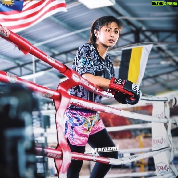 Azar Azmi - 4.3K Likes - Fight till you die…
Born to be fighter…

Qiela attire are special from
@hallofightlab
@hallofightlab 
@hallofightlab 

#cintaround1

@izzueislam 
@zalifsidek 
@armadaammar 

Apa lagi?
#cintaround2 ?

👩🏻@snowybyazarazmi 
🍰@snowybakeree 
💋@azarazmicosmeticshq