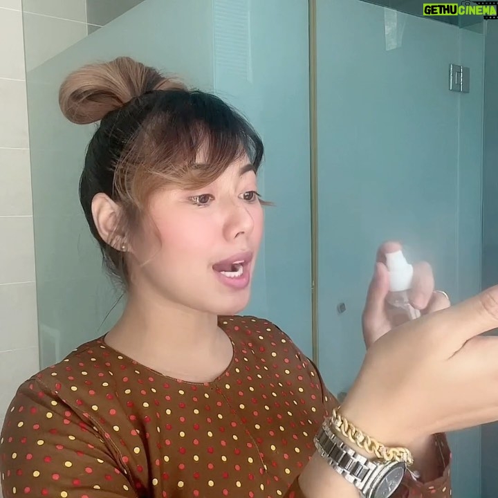 Azar Azmi - 4.3K Likes - Tahu tak apa beza rentas dan rentan?
😂🤣😂
#peacenowar

#kautungguakudatang
#donthatespreadlove
#snowysanitizer

@snowybyazarazmi 
@snowybakeree