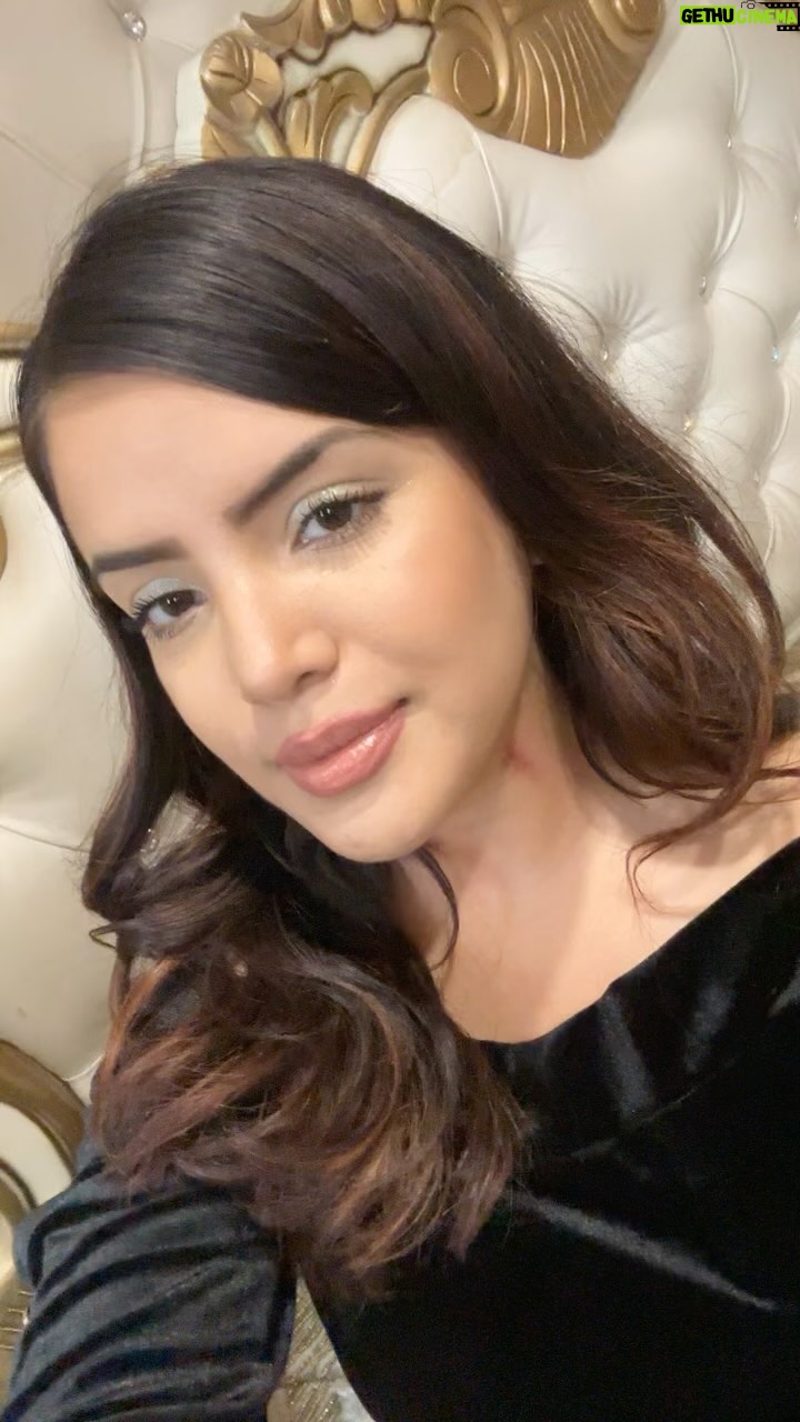 Azma Fallah - 85.4K Likes - Love bite😍🤣