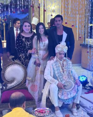 Azma Fallah Instagram - SHIVAM IS MARRIED 🎊💃🏻🥳🍾
Wishing them a life time of happiness and togetherness @shivamsharmatic and @samairathakur369 Bhabi ♥️