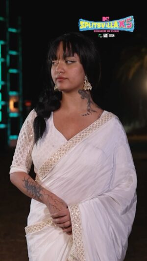 Azma Fallah Instagram - Counting on her friends pada Ruru par bhari aur dump hone ki aa gayi unki baari 🥲
Watch MTV Splitsvilla X5, co-powered by #NEWME, #Fixderma & #Wildstone, Sat- Sun at 7 PM, only on MTV & JioCinema.
#MTVSplitsvillaX5 #MTVSplitsvilla #Splitsvilla15 #ExSqueezeMePlease #MTV #MTVIndia