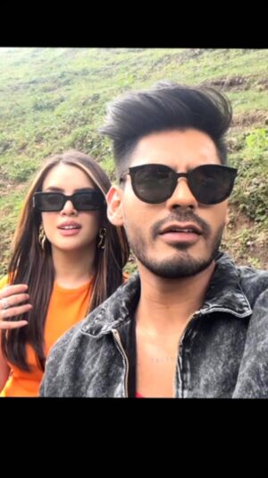 Azma Fallah Instagram - Bts From my Music Video “Dua”
@krs_krishnasharma sang really amazing and @digvijay_rathee shocked me with his amazing acting skills.
Best of luck to krishna and Thanks for this opportunity ♥️ this one is for youuu …..