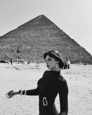 Azza Slimene Instagram - _ Um Donia šŖš¬š« ā„ļø
#thesource #pyramidsofgiza