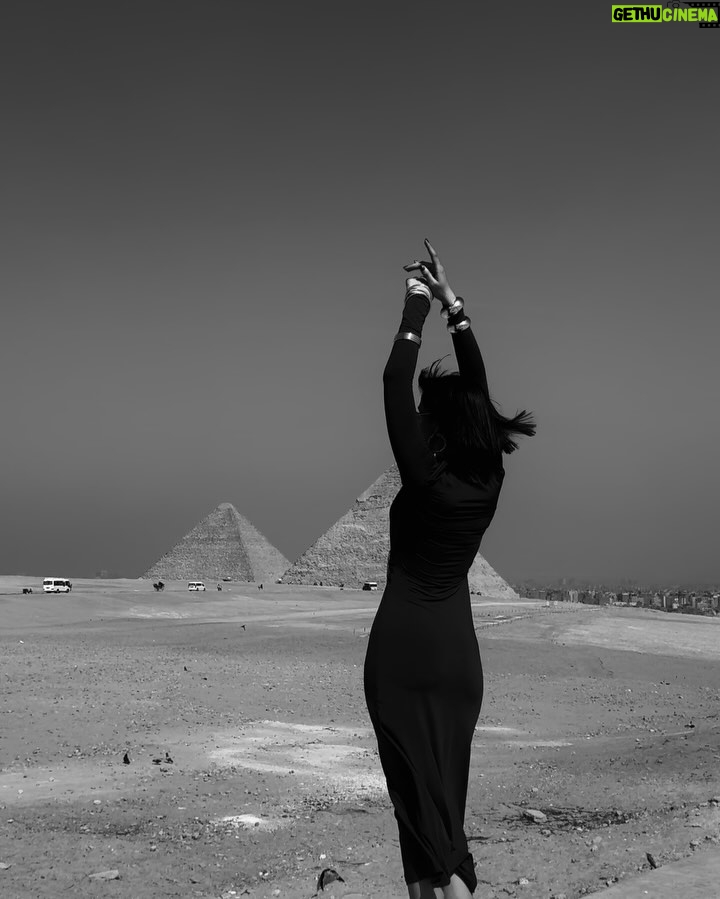 Azza Slimene - 203.3K Likes - _ Um Donia 🇪🇬🫠♥️

 #thesource #pyramidsofgiza