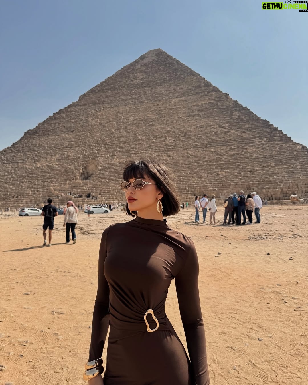 Azza Slimene - 203.3K Likes - _ Um Donia 🇪🇬🫠♥️

 #thesource #pyramidsofgiza