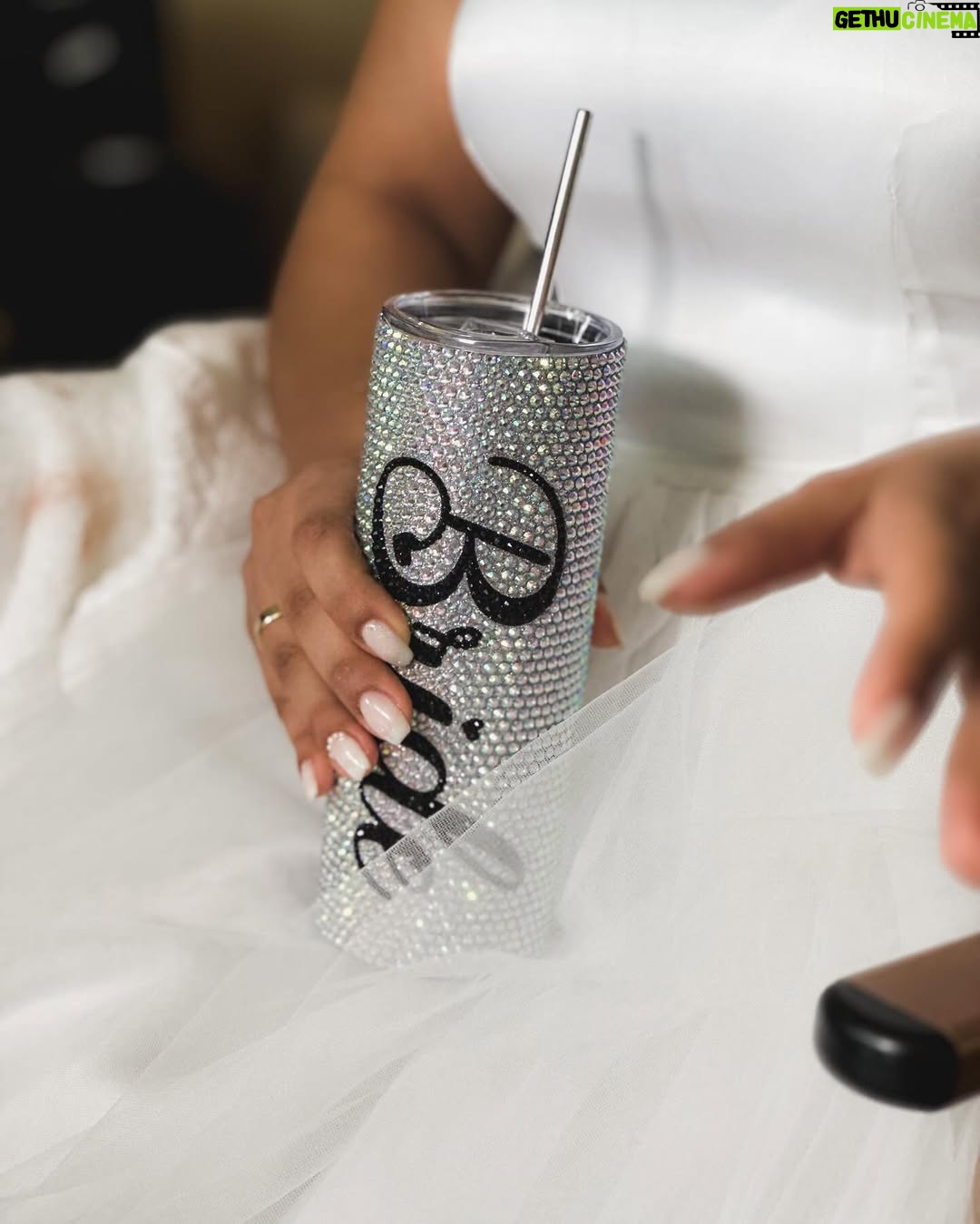 Badria Tolba - 17.8K Likes - Where elegance meets beauty 🤍

Congratulations to our beautiful couple 🕊️
Salma & Mohamed 😍

Full coverage on our #highlights Story ✨
—————————————————
Media Coverage: @tajweddings.eg 
Wedding planner: @ahmedyassinweddingplanner 
Photographer: @bassam_esa__photography 
Videographer: @4kmediaservices 
Makeup: @zeinaelnaggar 
Hair: @shadilahoud 
Dress: @mohamedismaelcouture 
Cakes: @cake_up_egypt 
Room Decoration: @ballonella9 
Robes: @qamaragency.eg 
Bouquet: @ayakhamis_bridal_bouquet 
Dj: @dj.amedeo 
Hotel: @thenileritzcarlton @taherhamzaa 
—————————————————