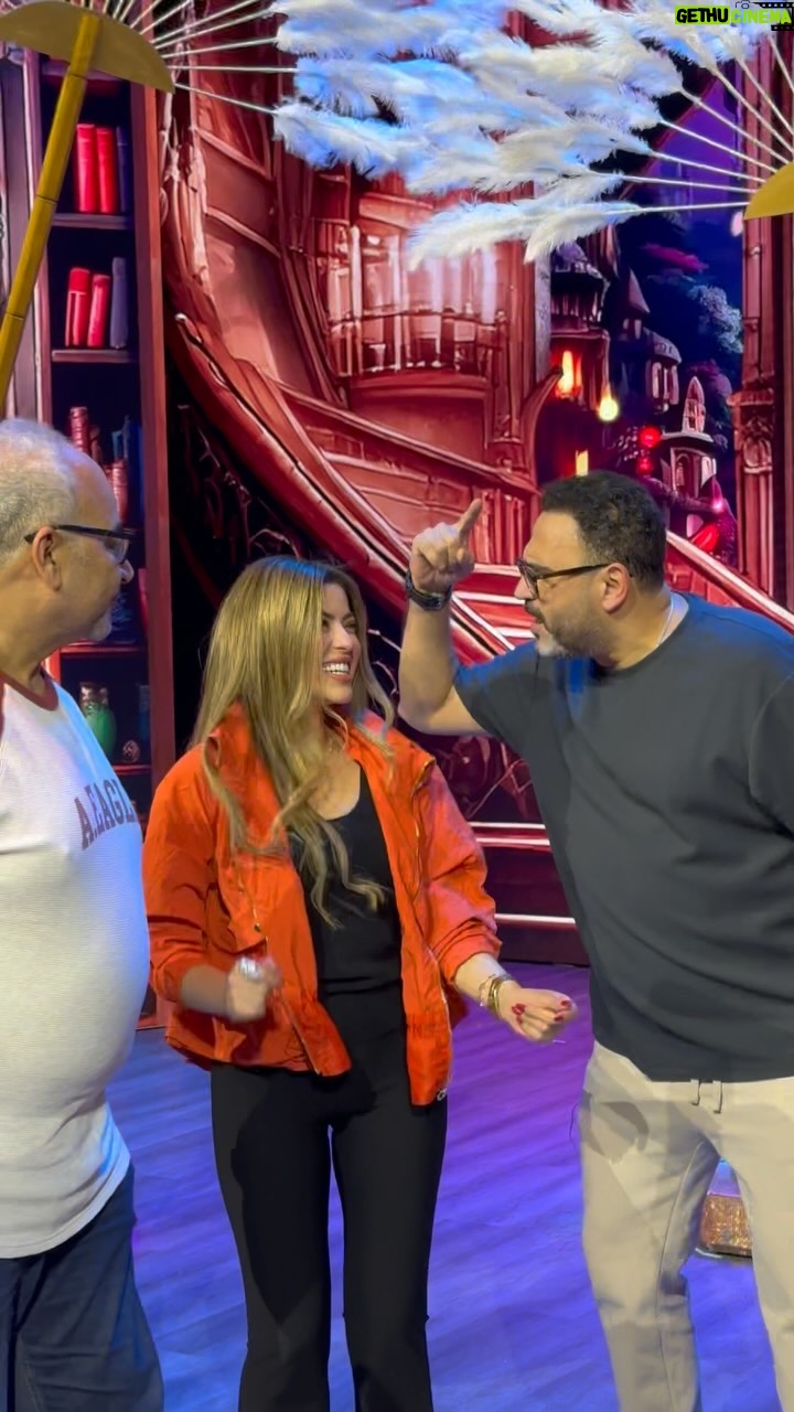 Badria Tolba - 15.3K Likes - "يا خراشي" 
دلوقتي علي قناه اليوتيوب و كل منصات المزيكا وممكن تشوفوها لايف في مسرحية "ألف تيتة و تيتة" علي مسرح محمد العلي| الرياض من ٢١ ل٢٥ نوفمبر 

لينك الحجز في السيرة الذاتية