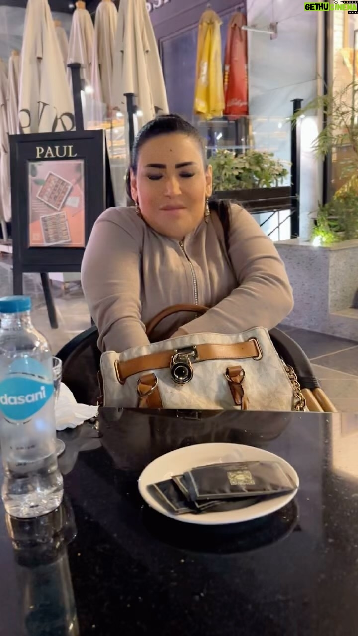 Badria Tolba - 54.1K Likes - رؤي حفيدتي 👦يعععععع بربورالبحر حد يعرفو🙄 #بدرية_طلبة #الشعب_الصيني_ماله_حل😂😂 #الشعب_الصيني_ماله_حل