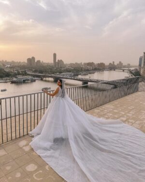 Badria Tolba Instagram - Beautiful day ahead!🤍
Congratulations to our beautiful couple 🕊️
Salma & Mohamed 😍
Full coverage on our #highlights Story ✨
—————————————————
Media Coverage: @tajweddings.eg
Wedding planner: @ahmedyassinweddingplanner
Photographer: @bassam_esa__photography
Videographer: @4kmediaservices
Makeup: @zeinaelnaggar
Hair: @shadilahoud
Dress: @mohamedismaelcouture
Cakes: @cake_up_egypt
Room Decoration: @ballonella9
Robes: @qamaragency.eg
Bouquet: @ayakhamis_bridal_bouquet
Dj: @dj.amedeo
Fire: @ahmedessamfire
Hotel: @thenileritzcarlton
—————————————————