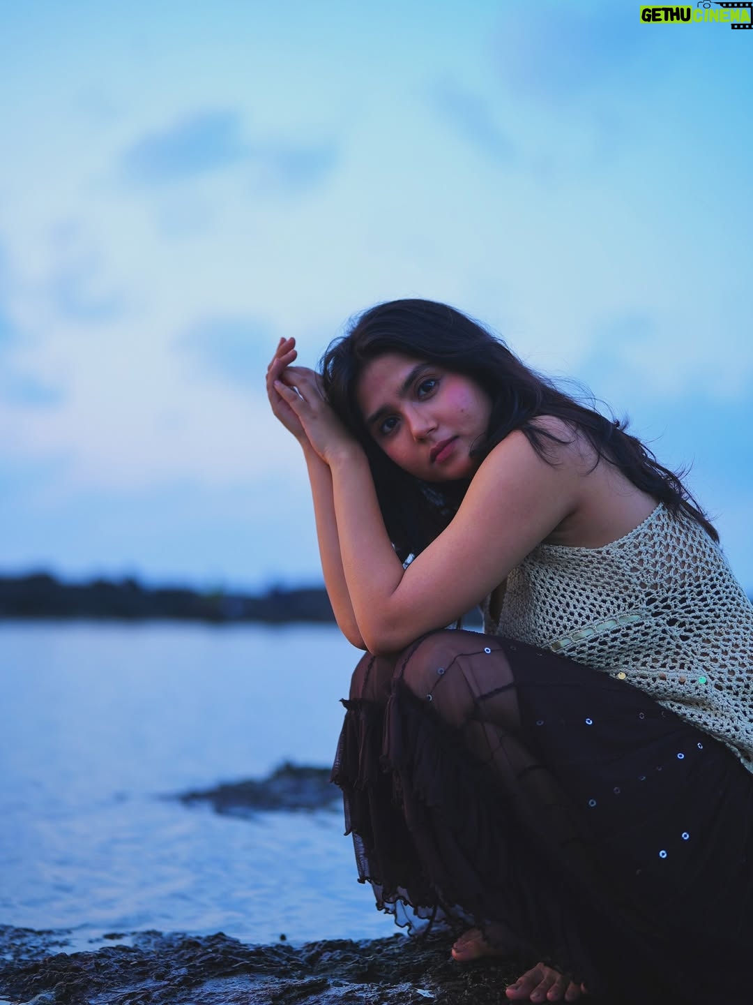 Baishali Sinha - 44.5K Likes - @sausinbis ne kaha zyada saturation nahi ho Gaya ? Maine kaha thoda nahi full sunshine energy vibe dena hai 🤣 photo credit to the talented @sausinbis ⭐️