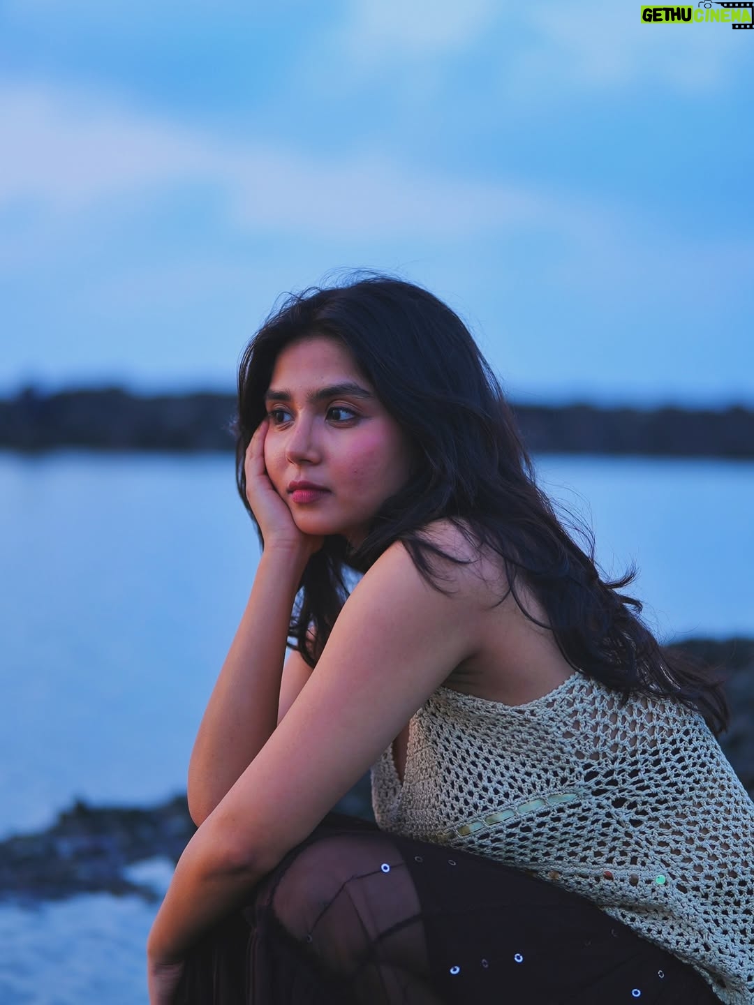 Baishali Sinha - 44.5K Likes - @sausinbis ne kaha zyada saturation nahi ho Gaya ? Maine kaha thoda nahi full sunshine energy vibe dena hai 🤣 photo credit to the talented @sausinbis ⭐️