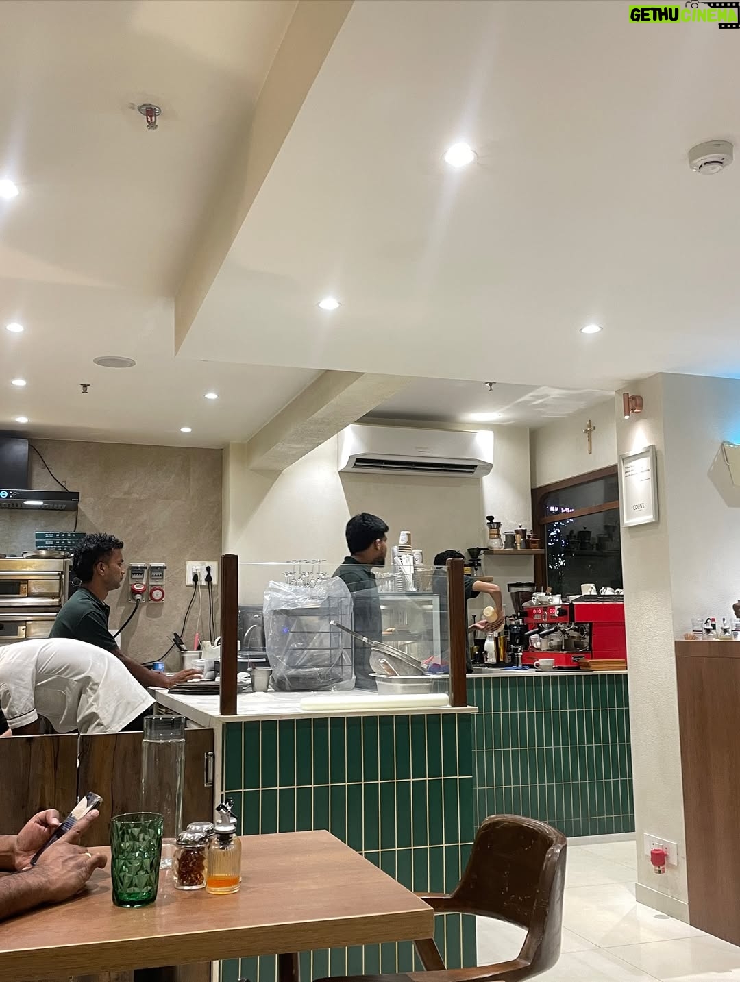 Baishali Sinha - 17.8K Likes - A random cafe with my people oh yes !