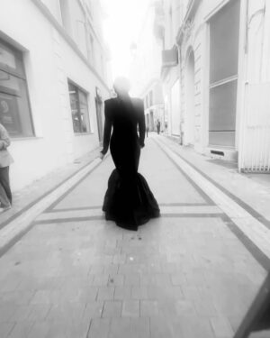 Barbara Paz Instagram - Cannes 2025. 
 
O cinema não tem fronteiras nem limites. É um fluxo constante de sonho. Orson Welles

obrigada  @vivirivaben @silenzo_urro 
look by @forcastudio  vcs arrasam muito
make @diocoelhomua adorável 

nossa comissão de frente estava linda ! Brasil brilhando na Croisette.
@margarethmenezes  @minc  @festivaldecannes