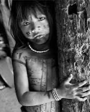 Barbara Paz Instagram - Obrigada MAESTRO
SEBASTIÃO SALGADO !!!
A fotografia é a memória de todos nós.
É através dela que o mundo nos vê
Com o preto e branco e todas as gamas de cinza, porém, posso me concentrar na densidade das pessoas, suas atitudes, seus olhares, sem que estes sejam parasitados pela cor
Não podemos ser apenas espectadores da destruição. Precisamos ser agentes de mudança -
Sebastião Salgado.