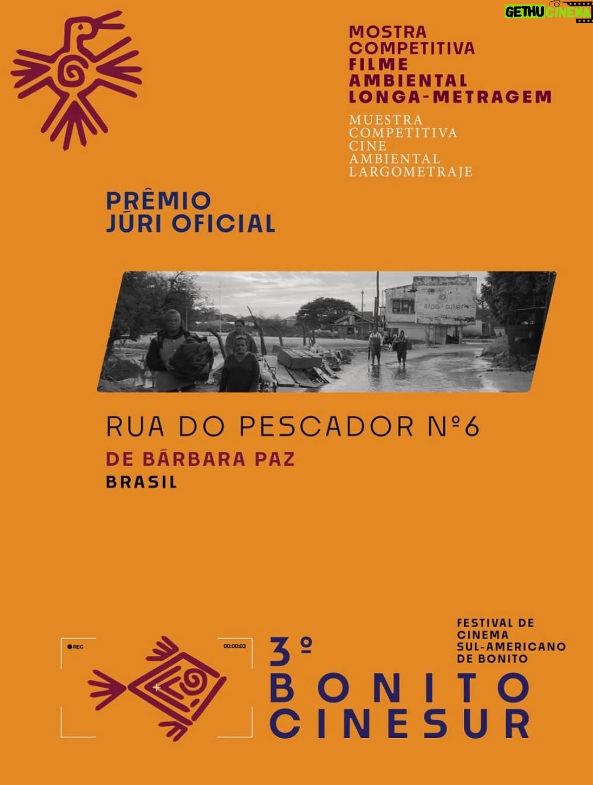 Barbara Paz - 3K Likes - Rua do Pescador N6  com seu espanto perante o trágico  tem emocionado .. . .@festivaldecinemadegramado Obrigada por estender o tapete vermelho para os meus persongens que ainda lutam para sobre(viver) depois de um fim .. Obrigada todos os meus queridos amigos da Ilha da Pintada. Eternizamos essa historia nesse pequeno retrato . Obrigada por dividirem  suas  vidas suas dores e sua luta por pertencimento e amor por essa terra ! Nosso Rio  Grande do Sul ! Brindamos a vida ! 

obrigada @palavra.assessoria vcs foram incriveis ! 
fotos @edison_d_vara 
Obrigada @bonitocinesur  Festival de Bonito na sua terceira edicao mostramdo que veio para ficar. Lindo ! potente ! Obrigada !  @elisregina_photo @nilson_rodrigues_f e todo o júri por ter nos presenteado como Melhor Filme Ambiental 2025 

obrigada todos os meus grandes parceiros @morenafilmes @globonews @canalbrasil @moovie_productions  @d@cinemateca.brasileira @marizaleao  @tiagorezende  @ledugarcia 

quero agradecer o maravilhoso @dezoito35  que nos recebeu tao bem e nos alimentou com a melhor comida do sul !
obrigada @marcio.p.carvalho 
obrigado minha amiga pela parceria sempre @dudabrack 

Obrigada minha equipe que sem vocês não existria esse filme. Somos um time de potências.

@danielamazzilli @brunopolidoro_ @tajestheo @marcelo.armani @richardftavares @lancafilmes @vallone_montagem @___brentt  @antoniovenancio @_chico_dot 
obrigada @primeiroplanocom nossa assessoria maravilhosa @anna4m_ 

parabéns @rodferrante e @andre_tadeu_mix  @vallone_montagem @renatoborghettioficial  pelos os Kikitos!! .juntos somos fortes . 

obrigada @joao_pimenta pelo o look maravilhoso sempre juntos nos melhores momentos! 

e  a estrada da Rua do Pescador N6 continua …continuaremos mostrando esse retrato pelo o mundo …. já já chegando em outros grandes festivais .