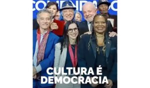 Barbara Paz Instagram - Muito honrada de ter sido uma das agraciadas a medalha da ORDEM DO MÉRITO CULTURAL.  Orgulho de ser uma artista brasileira !!! .  Obrigada presidente  @lulaoficial  obrigada Ministra @margarethmenezes  obrigada Secretário @marciotsantos  Um dia histórico para nossa cultura . 
Essa é a maior honraria pública do setor cultural brasileiro, que condecora pessoas que contribuem com a nossa cultura e transformam o país.

Reinaugurando o belissimo Palácio Gustavo Capanema, um ícone da arquitetura modernista do país que estava abandonado há anos.

Muitos artistas, instituições, entidades ..sendo homenageadas - assim como Eunice Paiva e Marcelo Rubens Paiva e todos de “Ainda estou aqui “ uma linda Homenagem  a esse grande filme que nos trouxe um Oscar e que eternizou essa família para jamais a ditadura ser esquecida ! 

VIVA A CULTURA BRASILEIRA !!!! VIVA o @minc minc @govbr