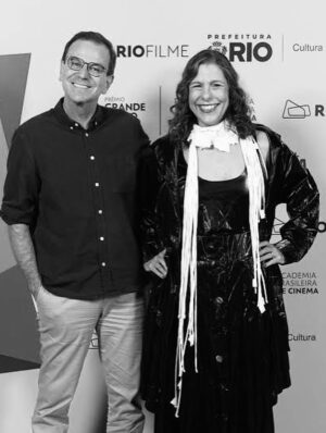 Barbara Paz Instagram - PRÊMIO GRANDE OTELO DO CINEMA BRASILEIRO! que noite histórica !
Parabéns a todos indicados , premiados reverenciados! Parabéns ACADEMIA BRASILEIRA DE CINEMA @academia_brasileira_de_cinema @renata_magalhaes @paulomendonca @jefersondebr @ariadnemazzetti @allandeberton @fillardis @dudabrack @canalbrasil @globoplay @globofilmes @simonezuccolotto @batman_zavareze @palavra.assessoria e todos envolvidos que fizeram essa linda noite acontecer ! .
como diria Orson Welles
O cinema é o fluxo constante do sonho !