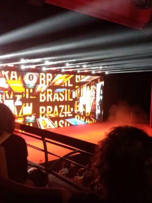 Barbara Paz Instagram - PRÊMIO GRANDE OTELO DO CINEMA BRASILEIRO! que noite histórica !
Parabéns a todos indicados , premiados reverenciados!  Parabéns ACADEMIA BRASILEIRA DE CINEMA @academia_brasileira_de_cinema  @renata_magalhaes  @paulomendonca @jefersondebr  @ariadnemazzetti @allandeberton @fillardis @dudabrack @canalbrasil @globoplay  @globofilmes @simonezuccolotto  @batman_zavareze @palavra.assessoria  e todos envolvidos que fizeram essa linda noite acontecer ! . 

como diria Orson Welles 
O cinema é o fluxo constante do sonho !