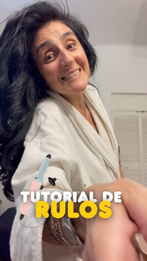 Bárbara Torres Instagram - Les dejo un tutorial de como me hago rulos en el cabello ✨

#barbaratorres #tutorial #hairtutorıal #funny