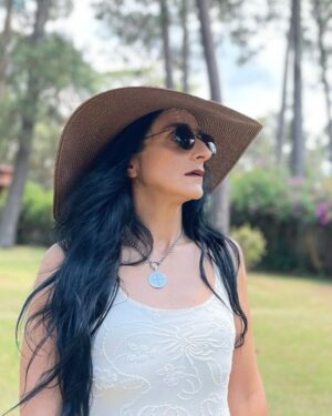 Bárbara Torres Instagram - Los sombreros me quedan bien, o no? 🤠❤