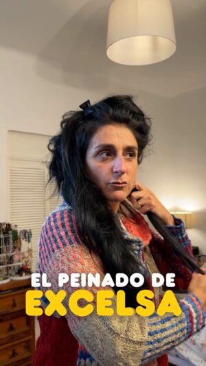 Bárbara Torres Instagram - Les dejo la historia del peinado de Excelsa 💇🏻‍♀️💅🏻

#barbaratorres #excelsa #familiapeluche