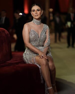 Basma Hassan Instagram - Oh how I enjoyed this look!! For the opening red carpet of @elgounafilmfestivalofficial in its 7th edition..
Special thanks due to
@kojakstudio for the dress
@glamour.jewellery for the jewelry
@maiarahmedd_ for the makeup
@alsagheersalons for the hair
@saeedramzi for putting it all together
@norayoussef_photography for ALWAYS capturing the best photos
And @injialiofficial for the video 🤩🤩🤩
PS.. in 🤍 with my Gianni Binni Sandals 😉