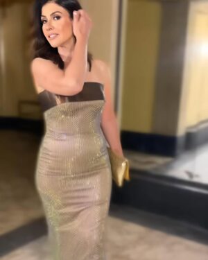 Basma Hassan Instagram - And here we go with the still shots 😉🧡🥰🧡
@saeedramzi
@iramjewelry_ @monaesmailmakeup
@aymanlahmouni
@saeedashraf00_